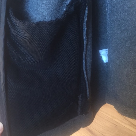 Women’s Eddie Bauer fleece jacket - Picture 5 of 6